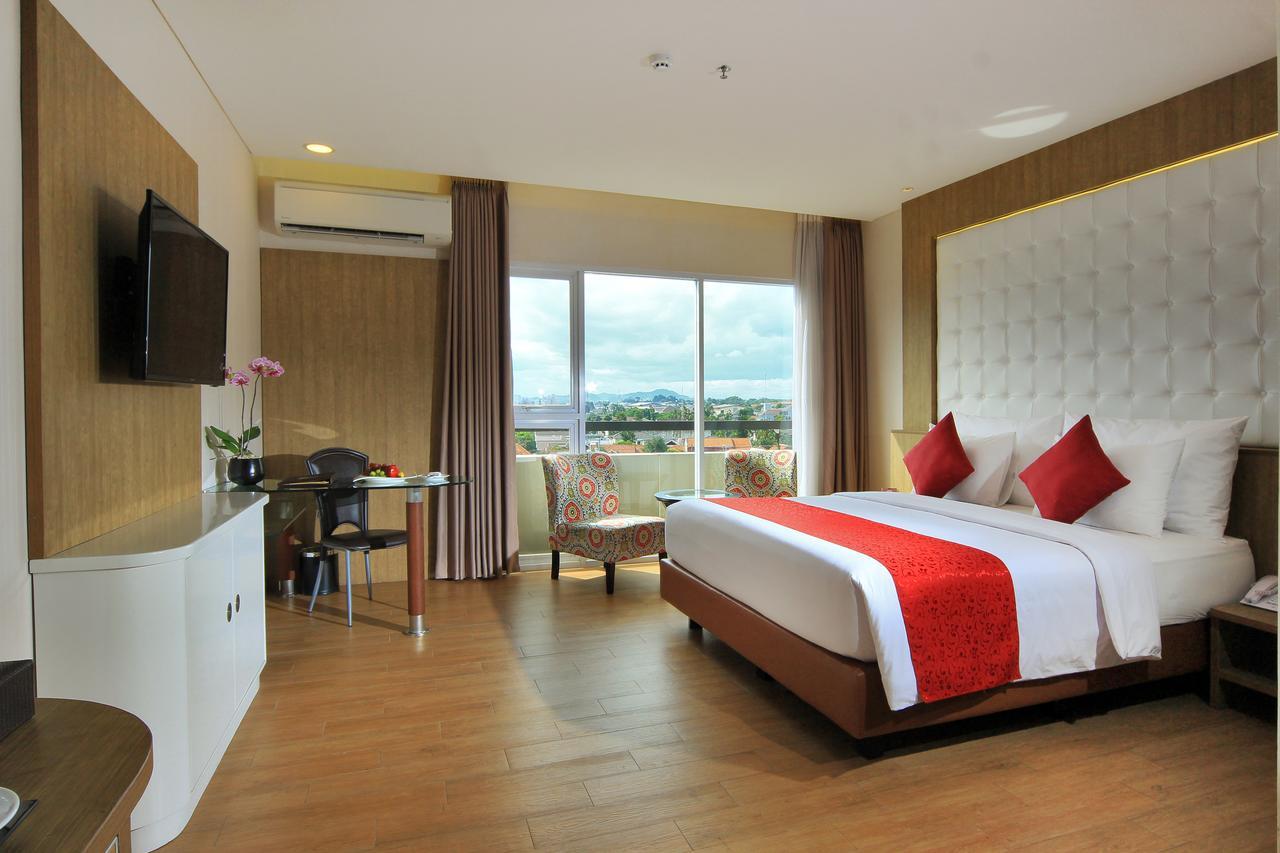 West Point Hotel Бандунг Екстер'єр фото
