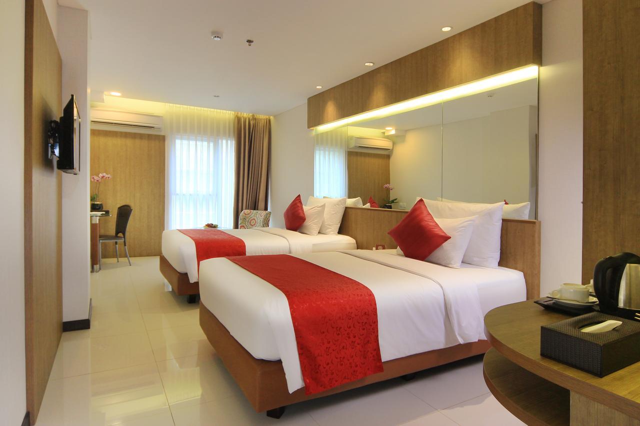West Point Hotel Бандунг Екстер'єр фото